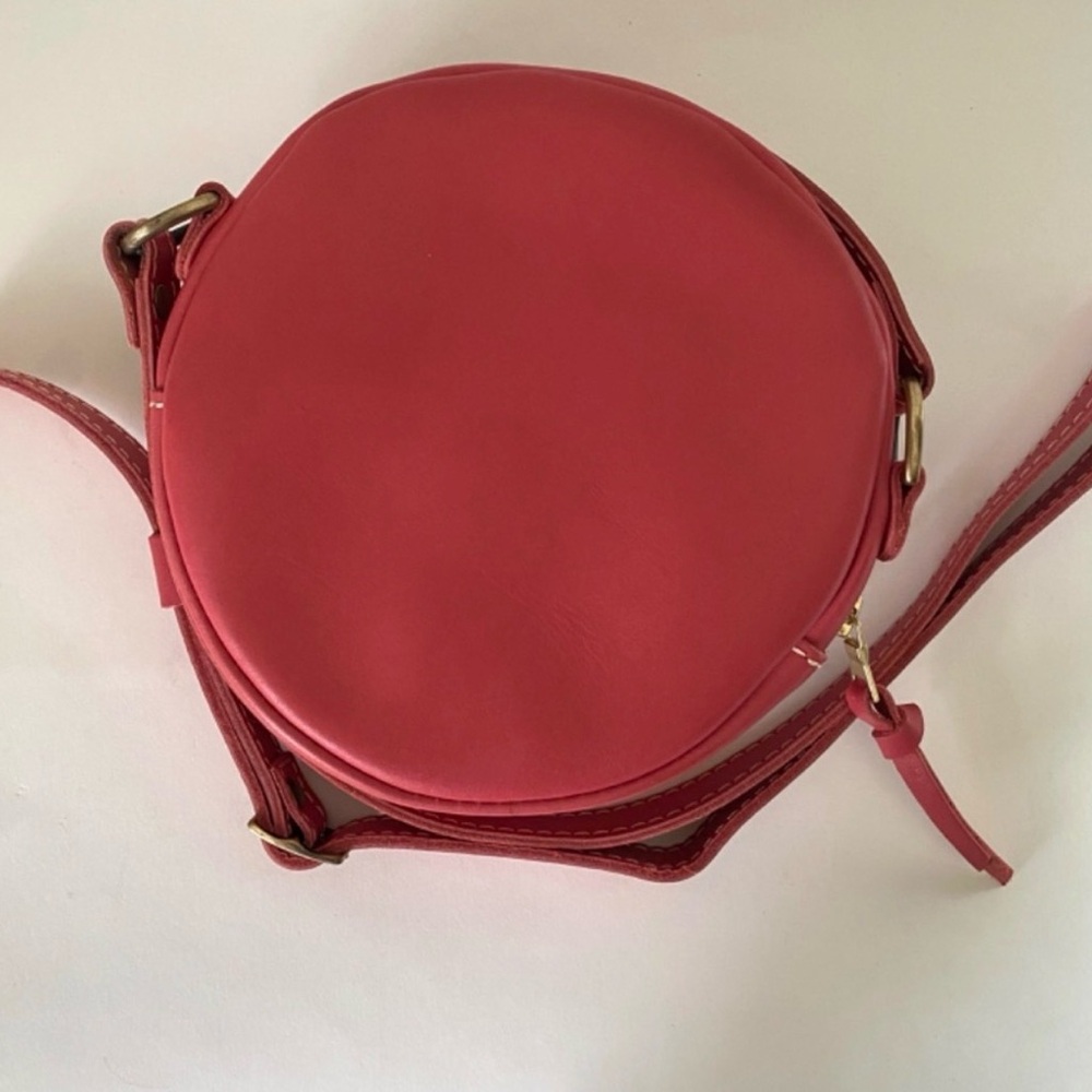 Portland Leather Tulip Round Crossbody Bag - Picture 7 of 8